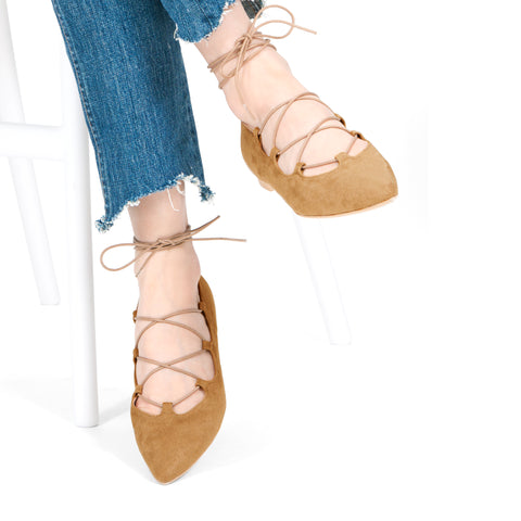 50%OFF：レースアップ ポインテッドトゥ フラットシューズ（130-16ss2）キャメルスエード/mamian（マミアン）